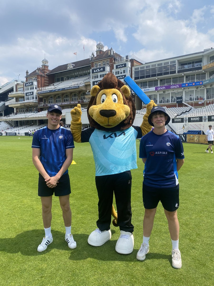 DunottarSport's tweet photo. Great day with our @LshipSkillsFdn Sports Leaders at @surreycricket @SurreyCricketFd for their Disability Day! Great fun, superb atmosphere! #BeReady #BeInspired https://t.co/Tmkno7Iuxi