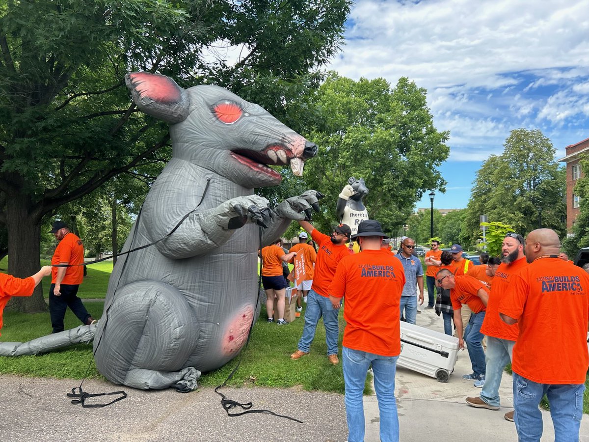 LiUNA1686's tweet image. It doesn&apos;t matter if it&apos;s Montana, Minnesota, or wherever, Brother James Cochrane is out there fighting the good fight alongside our Brothers and Sisters across North America!
#LIUNA #LaborersRising #FeelThePower #LIUNANW