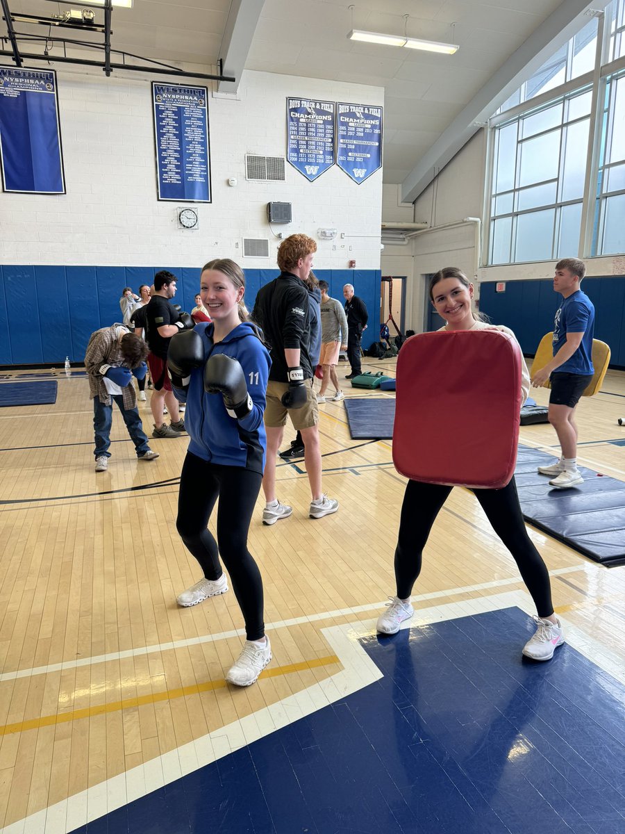 Dani Sayler tweet media