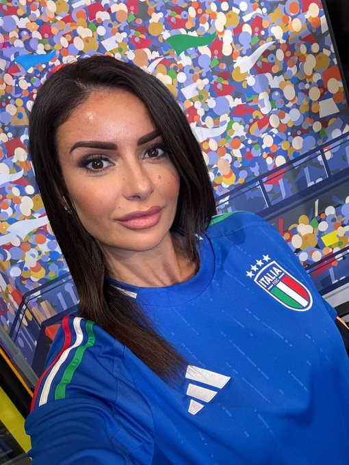 loverfoot_ball's tweet photo. Ci vediamo agli ottavi! ✌🏻📷 #EURo2024  #Italia #Nazionale #footballhighlights https://t.co/KkIMry5tvW