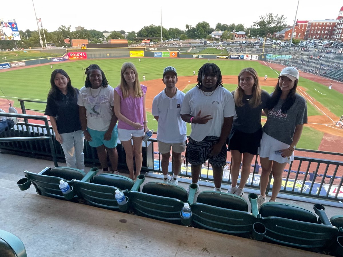 bcbssc's tweet photo. Networking and having fun? Yes, please! Our summer interns got a taste of both at our recent team-building events. It was a great opportunity to have fun, connect and learn more about our company. #LifeAtSCBlueCross https://t.co/gNrbQGe6Bk