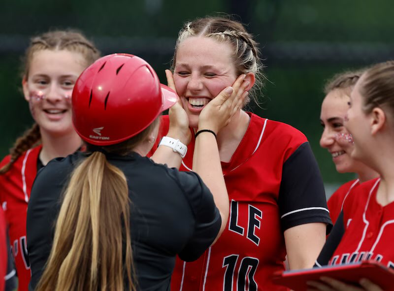 Dani Sayler tweet media