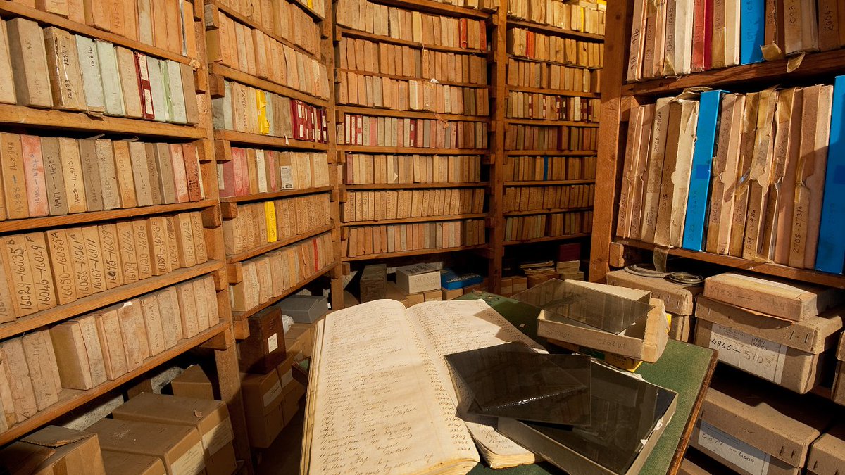 Join me on 19/7 for an online conversation with Brigitte Lardinois on the Edward Reeves Archive in Lewes, believed to be the oldest still-surviving Victorian photo studio in the world.

Book your place:  history.ac.uk/events/history…
