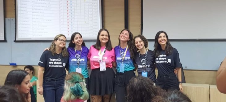 MeninasComp's tweet photo. ✨️Falaaa pessoal! Ainda em clima de competição, tivemos competidoras da UnB na Maratona Feminina de Programação 2024.👩💻✨️Foram 2 fases, a última presencial na Unicamp e tivemos medalhistas!🎈🏅🤩 Parabéns meninas, vocês são um arraso! #UnB #MeninasComp #MaratonaDeProgramacao https://t.co/wO9EMT8FeQ