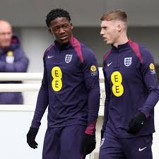 Uniportradio's tweet photo. #nowonsSPORTSBLAST ON #radiouniport with #oviewallace  Question of the day:  are Cole palmer and kobbie mainoo the answers Gareth Southgate need heading into knockout stage of the euros , after their impressive performance against slovenia
@King_D_Grapher 
#EURo2024 https://t.co/uP3pxhRUPD