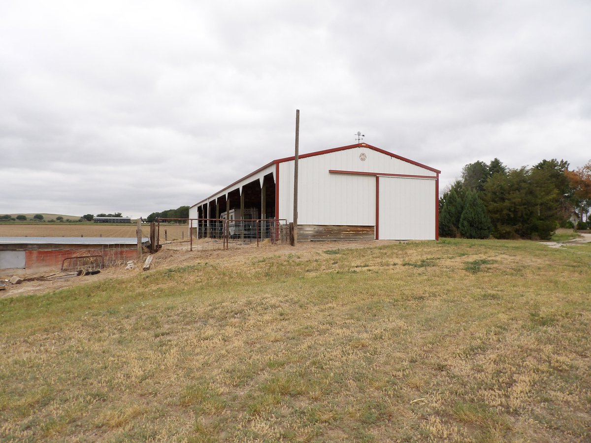 LashleyLand's tweet photo. Wright's Gap Road Acreage features a well-maintained country acreage with a two bedroom home. See more here: https://t.co/AgSyMGIdKP https://t.co/bG1GGeots8