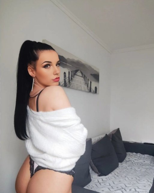 kann irgendwie meine Hose gerade nicht finden, egal.. geh ich halt ohne raus. 😊