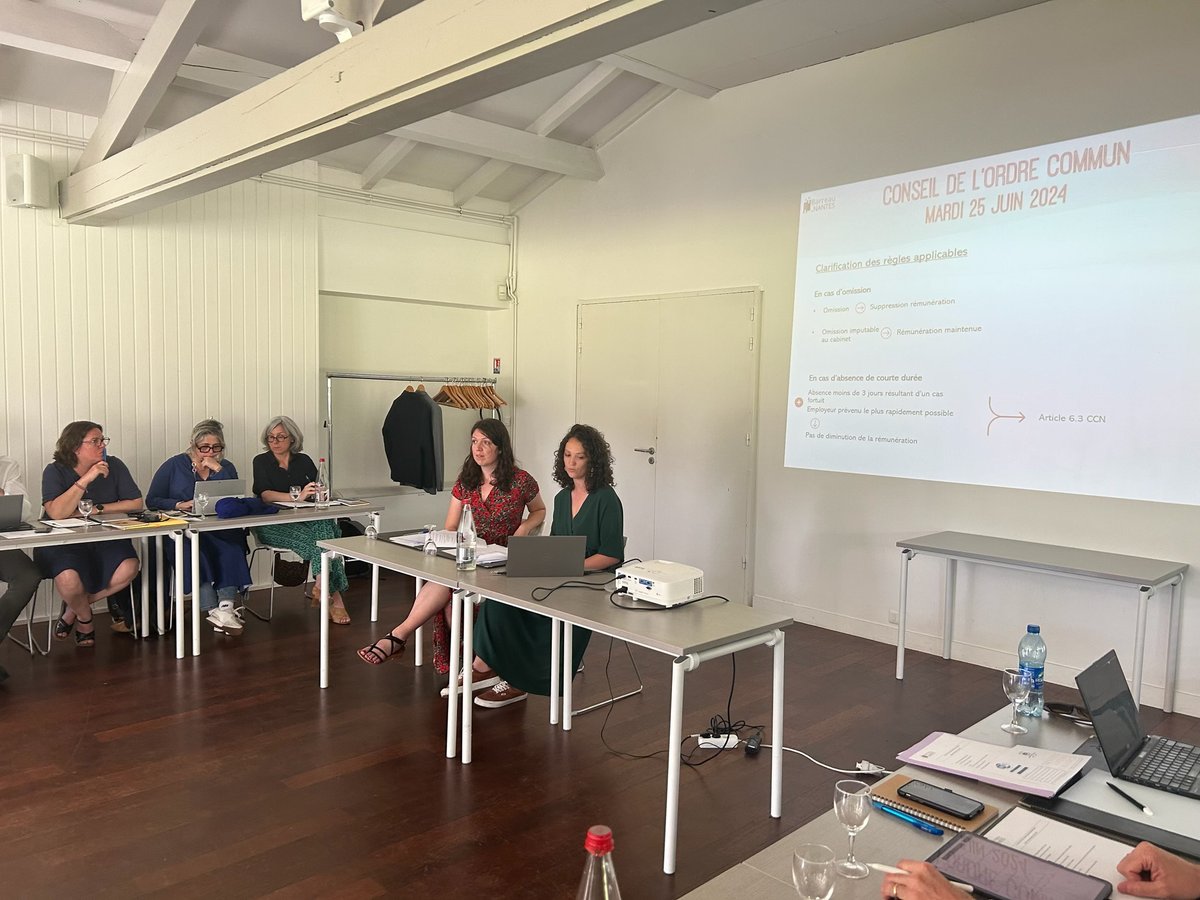 barreaunantes's tweet photo. 💬Les membres des conseils de l'Ordre du @BarreauAngers , du @BarreauRennes et du @barreaunantes se sont réunis hier, mardi 25 juin, pour un temps d'échange collectif précieux sur les problématiques liées à la profession. https://t.co/2hp5CQESWj