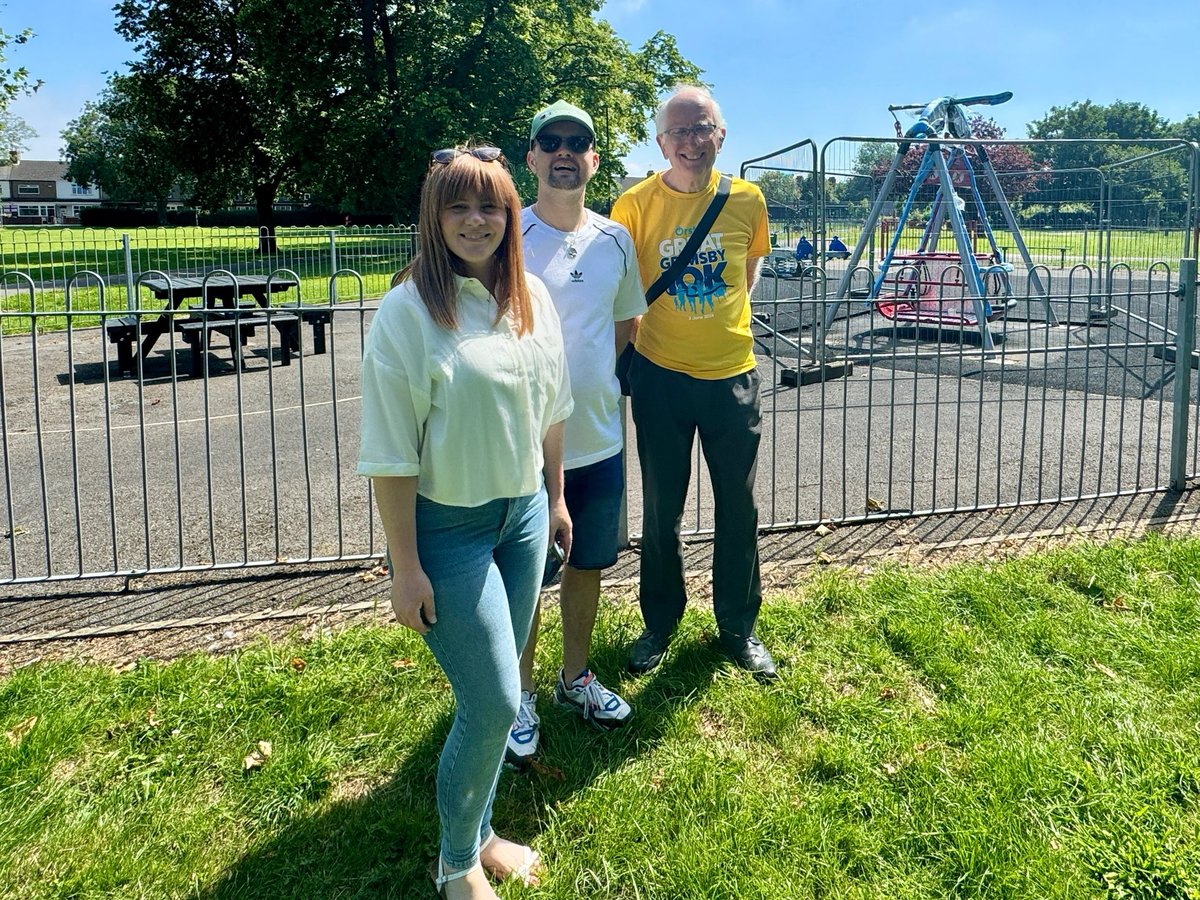 Sam’s park is making great progress! Today, a new swing suitable for those with disabilities, along with a new picnic table, was installed in #GrantThoroldPark. #EastMarsh ward councillors are excited to see our park becoming more inclusive and welcoming for everyone!