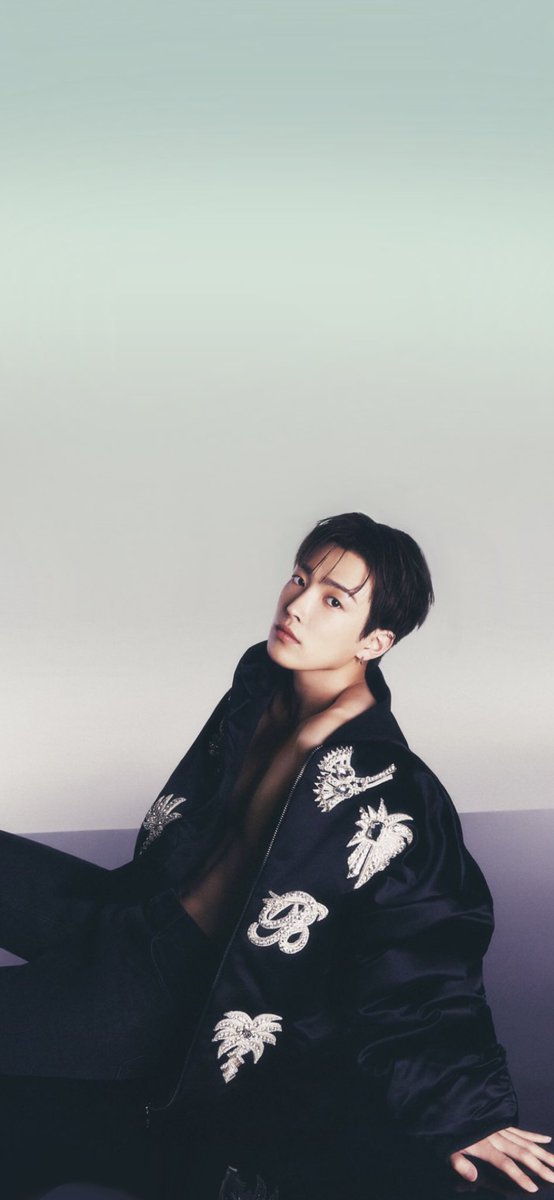 BangtanScreen22's tweet photo. Hongjoong - Ateez Lockscreen
Cosmopolitan Korea shooting 
#ateez #hongjoong #ateezlockscreen https://t.co/yREuzb7D9c
