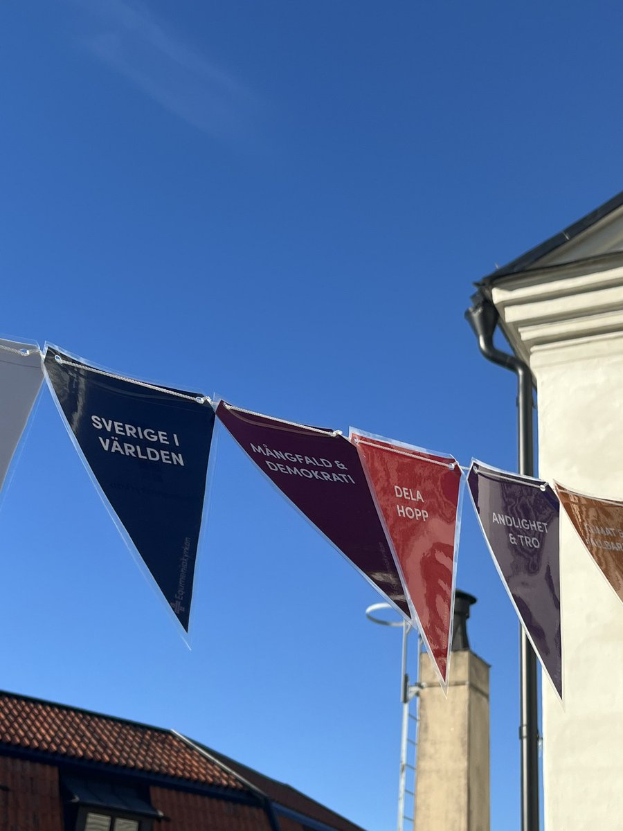 Nu drar vi igång vårt seminarium om hur Sverige kan verka för en rättvis och hållbar global utveckling! Med <a href="/gudrunbrunegard/">Gudrun Brunegård</a> <a href="/annalasses/">Anna Lasses</a>, Johan Nyhus <a href="/hsbisverige/">HSB</a> och Nina Larrea <a href="/naturskyddsf/">Naturskyddsförening</a>!