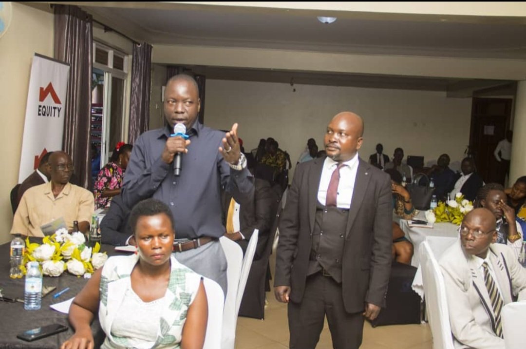 tinkacomm's tweet photo. Equity Bank SME customers in LIRA city sharing their challenges and how they can benefit from the UGX 2trillion allocated to the private sector in the National Budget for FY 2024/2025
#EquityBankUganda
#TupangeBusinessNeEquity https://t.co/Tsic8arADN