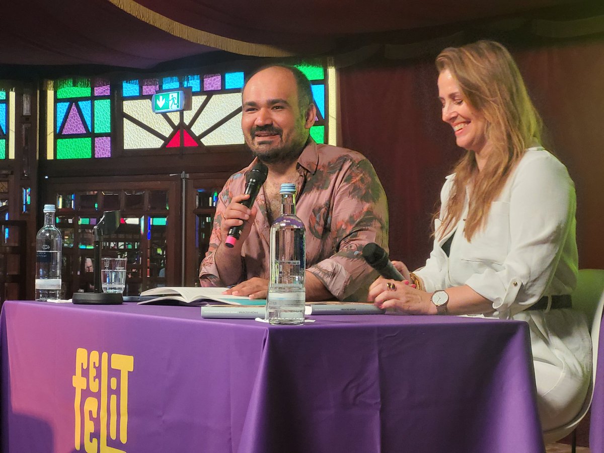 Ein poetischer Auftakt - mit dem Dichter Dinçer Güçyeter starten wir  die #feeLit24 und dem preisgekrönten "Unser Deutschlandmärchen"