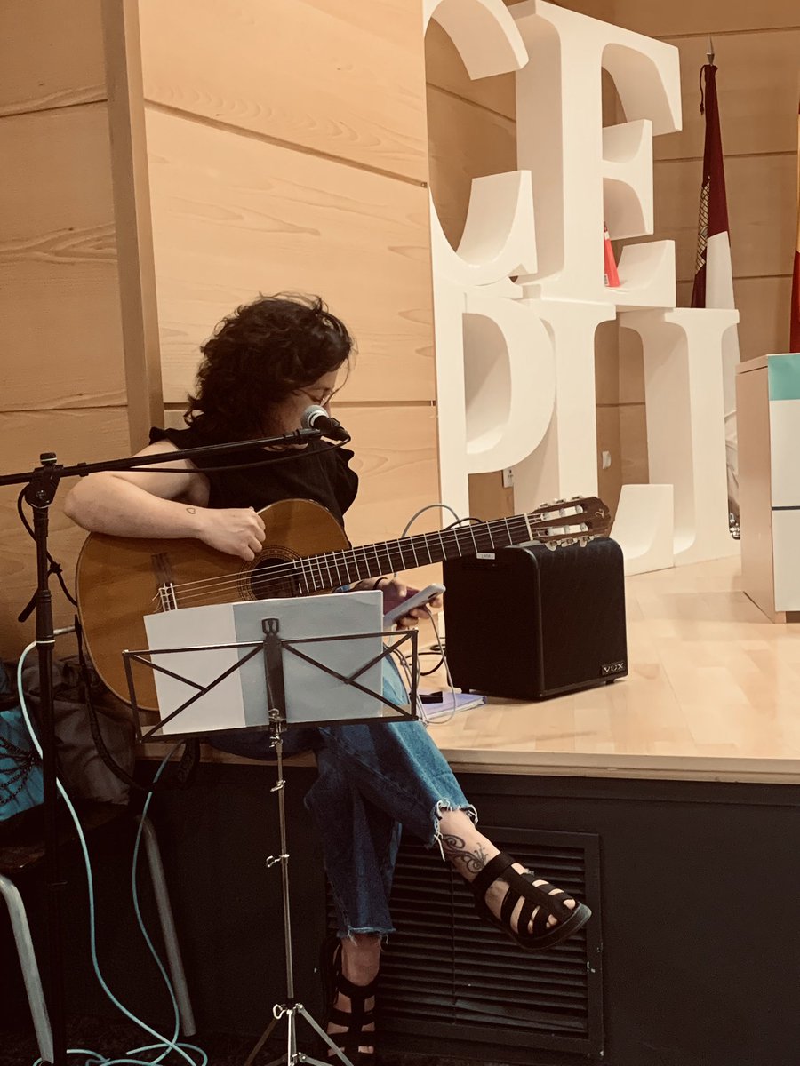 🔘 A puntito de comenzar el #congreso Leer, escribir ✍️ y comprender en las fronteras del conocimiento líquido 👏🏾 <a href="/Cepli_uclm/">CEPLI</a> <a href="/Ocnos_revista/">Ocnos</a>