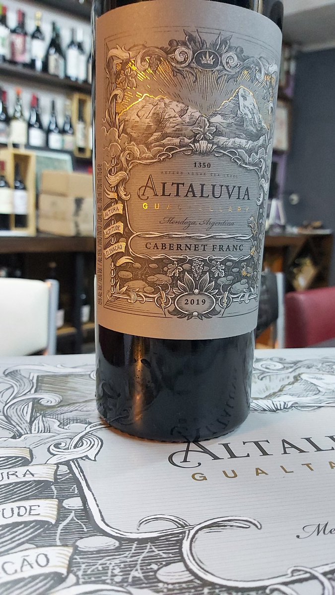 Uno de los vinos elegidos en <a href="/DecanterAwards/">Decanter World Wine Awards</a> clarin.com/gourmet/malbec… <a href="/DonaPaulaWines/">Doña Paula</a> <a href="/gatokaiser/">gato kaiser</a> <a href="/consultoraumami/">consultoraumami</a>