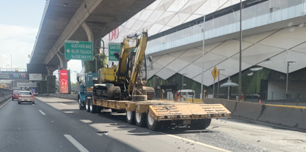 Ahora, una plataforma a la altura de toreo <a href="/SSC_CDMX/">SSC CDMX</a> creo que no entienden que son muy peligrosos