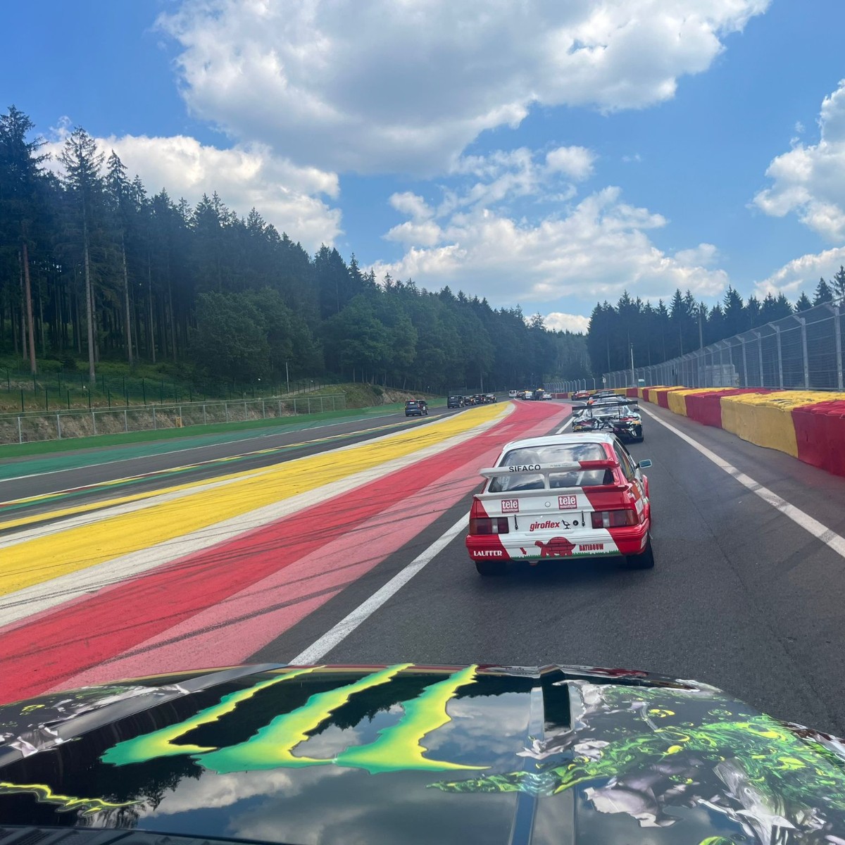 READY, SET, GO! 🏁

Get in line to grab your COLD Monster at the Parade today! 😎 and enjoy the rides!

#UnleashYourBeast #MonsterEnergy