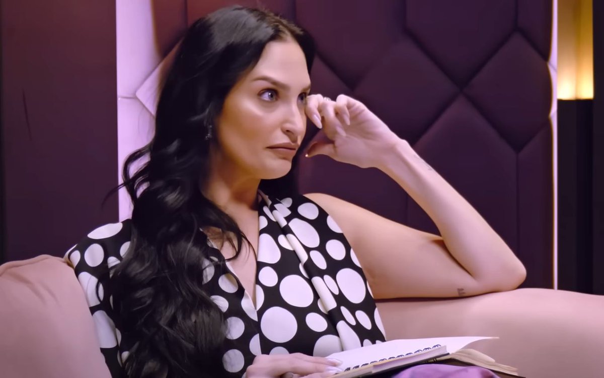 hgatinhaalbuq's tweet photo. #casamentoascegas sinceramente, só eu acho que o Evandro foi muito manipulador e que Ariella tinha todos os motivos pra ficar brava com ele?

Ele conseguiu manipular até a galerinha.

Não se chama um "ficante" de amor e o cara deve pensão alimentícia. Surte mesmo, Ariella! https://t.co/2g7BW9QFI3