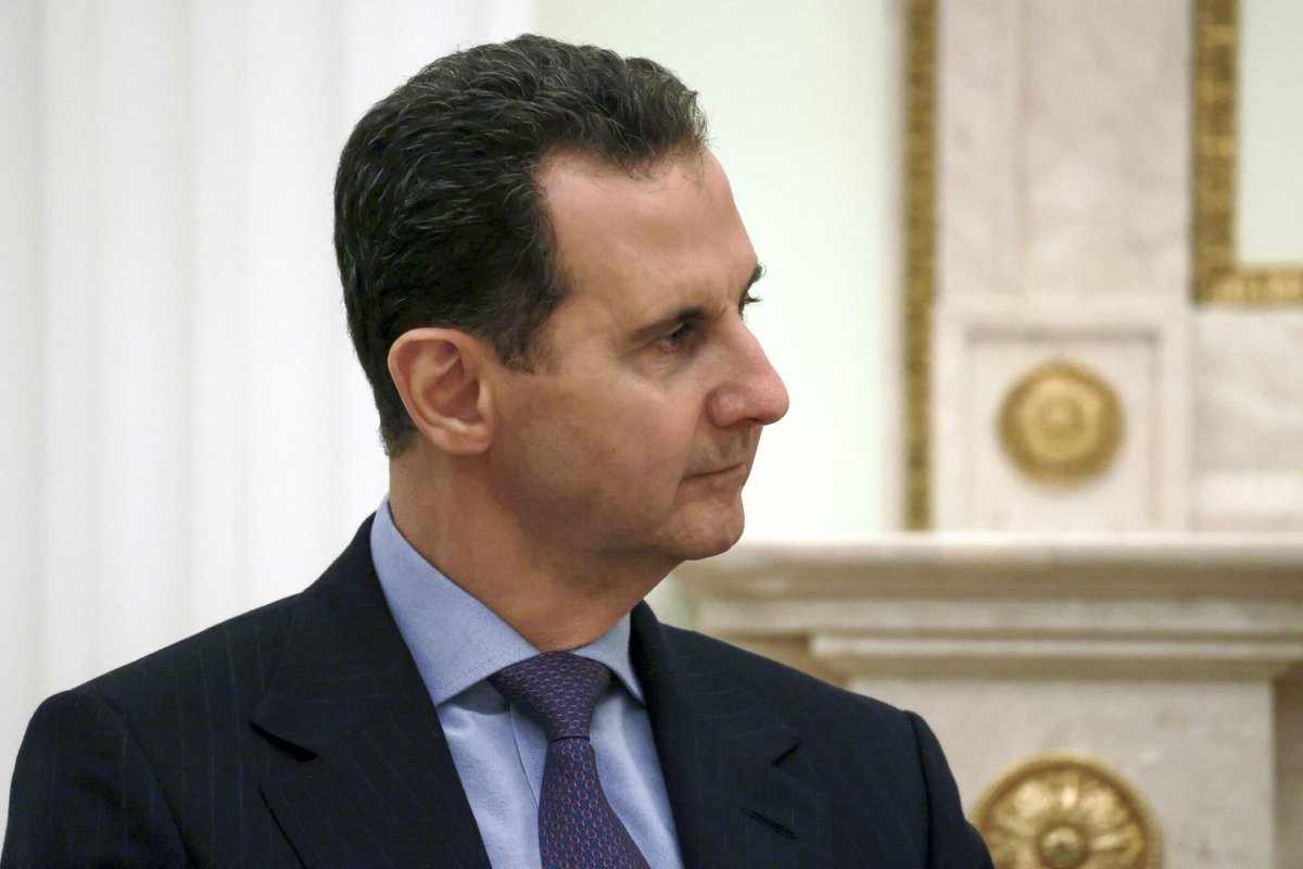 RFI's tweet photo. Attaques chimiques en Syrie: la justice valide le mandat d’arrêt français visant Bachar el-Assad
➡️ https://t.co/qyQYO0kElB https://t.co/pG52xDlp4G