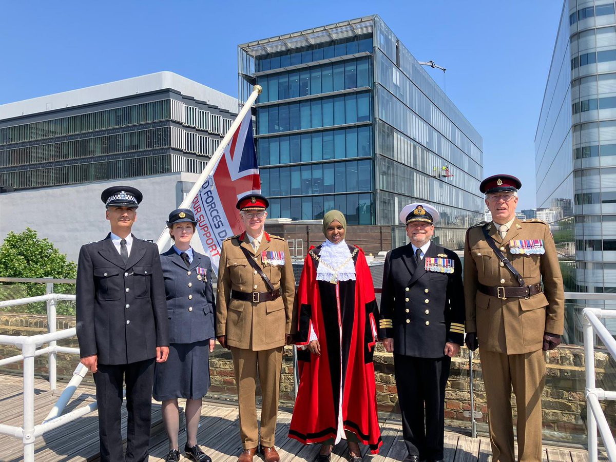 SouthwarkMayor's tweet photo. Today @SouthwarkMayor was joined by members of HM Armed forces, staff and members of the community to raise the #AFD flag https://t.co/uf1AGHhwzk
