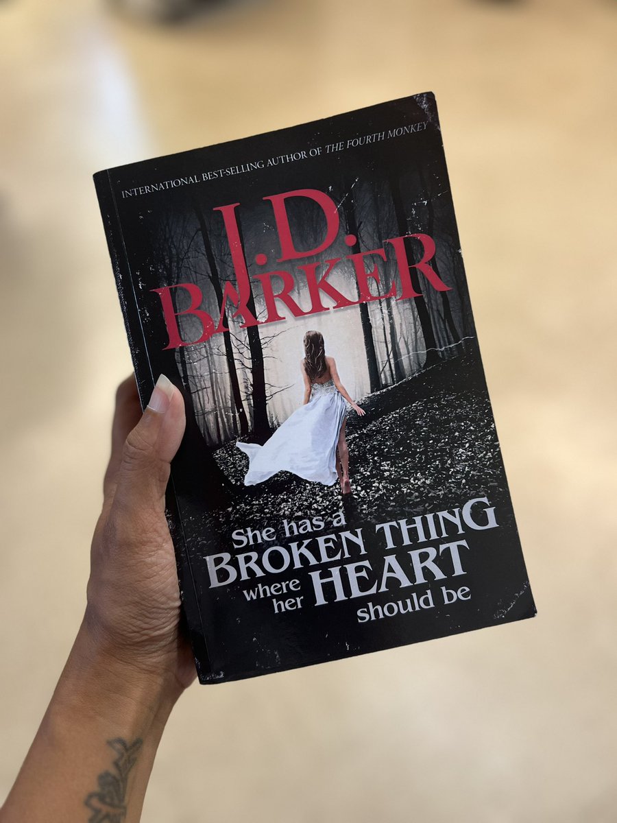 reviewedbysarah's tweet image. This is the longest book I have read and it took me till the end to realize this is one of the greatest love stories I will ever read. I was so attached to so many of these characters, im so sad its over but I am so glad that I was able to read something so beautiful! @jdbarker