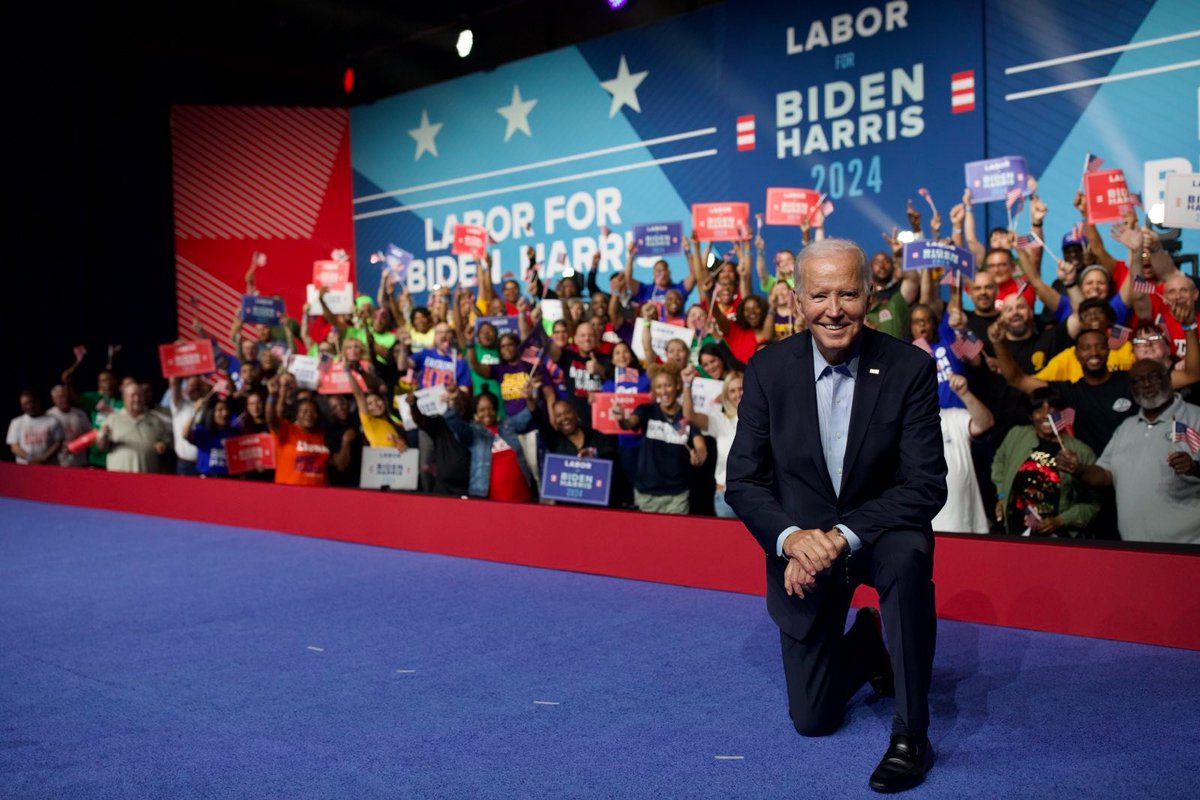 KamalaforPA's tweet photo. Pennsylvania put @JoeBiden and @KamalaHarris over the top in 2020. We're ready to do it again this November.

Follow @BidenforPA as we fight to defend democracy and protect our fundamental freedoms 💙 https://t.co/5JEfnQwOzn