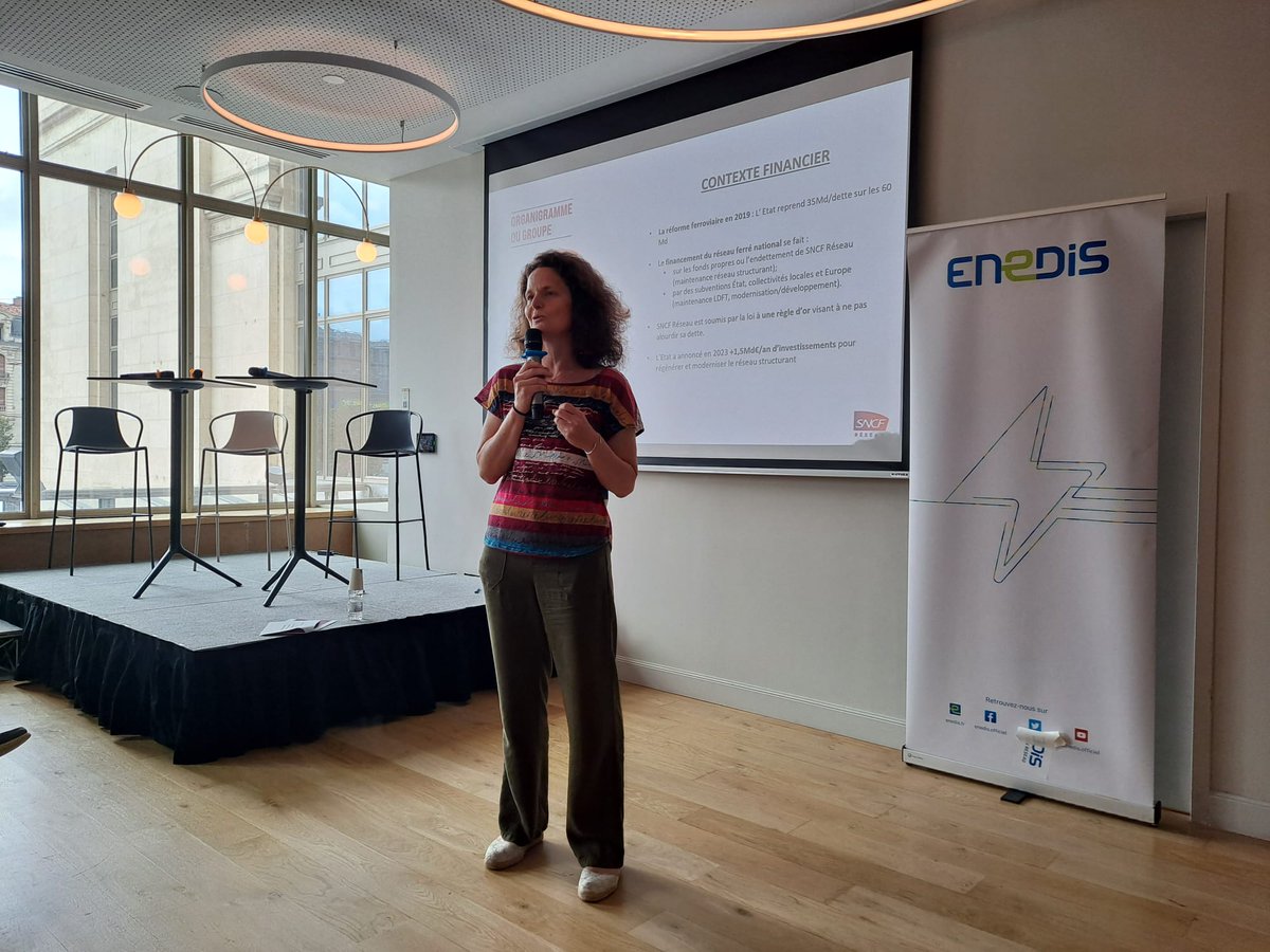 📢Ravie d'avoir été invitée par <a href="/enedisOccitanie/">Enedis en Occitanie</a> à <a href="/Toulouse/">Toulouse - Mairie et Métropole</a> pour présenter la stratégie <a href="/SNCFReseau/">SNCF Réseau</a> en <a href="/Occitanie/">Région Occitanie</a> et parler de nos #engagements et nos valeurs communes sur le #territoire.✔️🛤️
🙏Merci à <a href="/BastienTOULEMON/">Bastien TOULEMONDE</a> pour l'invitation