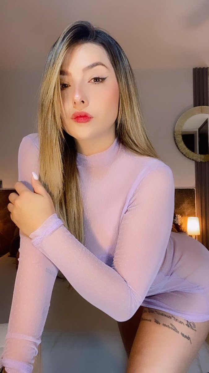 I know the secret of your perversions and we will explore them together on my transmission pages, I am online from 2:00 p.m. Colombia time, kisses XOXO 💋 Link in my bio ↗