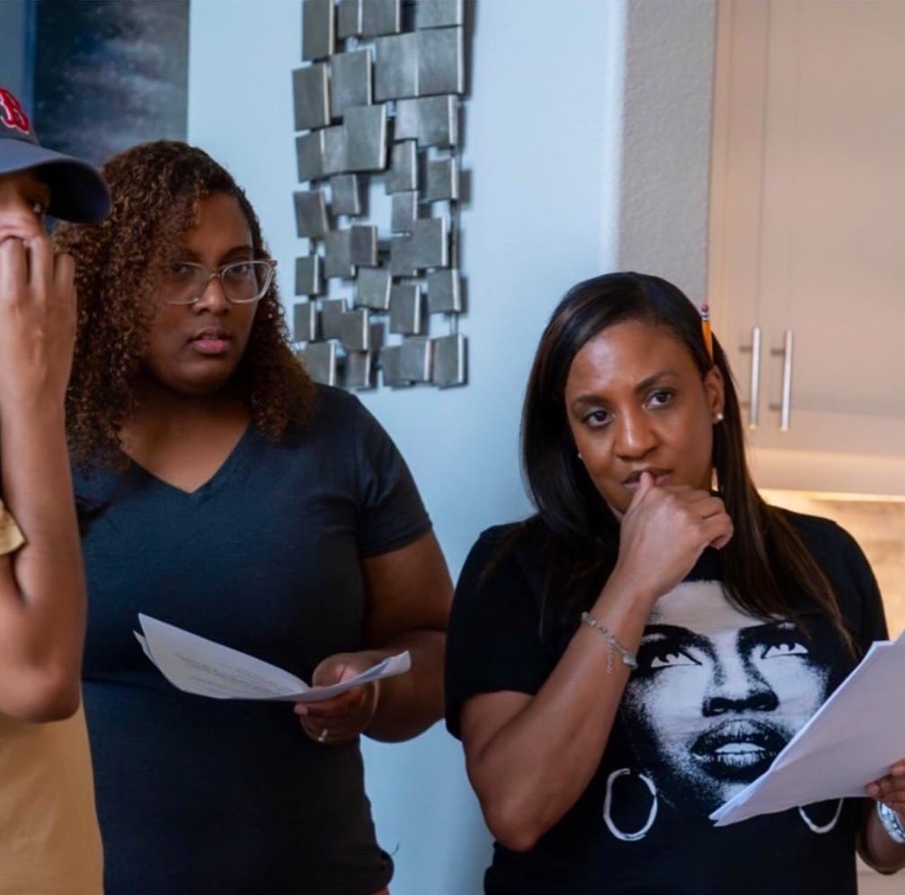 QuevetteT's tweet image. 🎥🎬Get ready for an amazing and captivating experience in our upcoming short film, Spades! Brace yourself as a weekend getaway among friends transforms into a thrilling game of trust and trickery. Stay tuned for more exciting updates! #texasactors #texasdirector #texasfilm