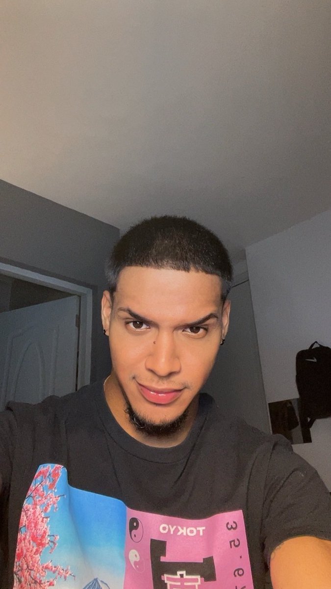 iamjoelmorel's tweet photo. El pelo corto me queda bien 🙌🏽 https://t.co/ncdKPxoQ1N