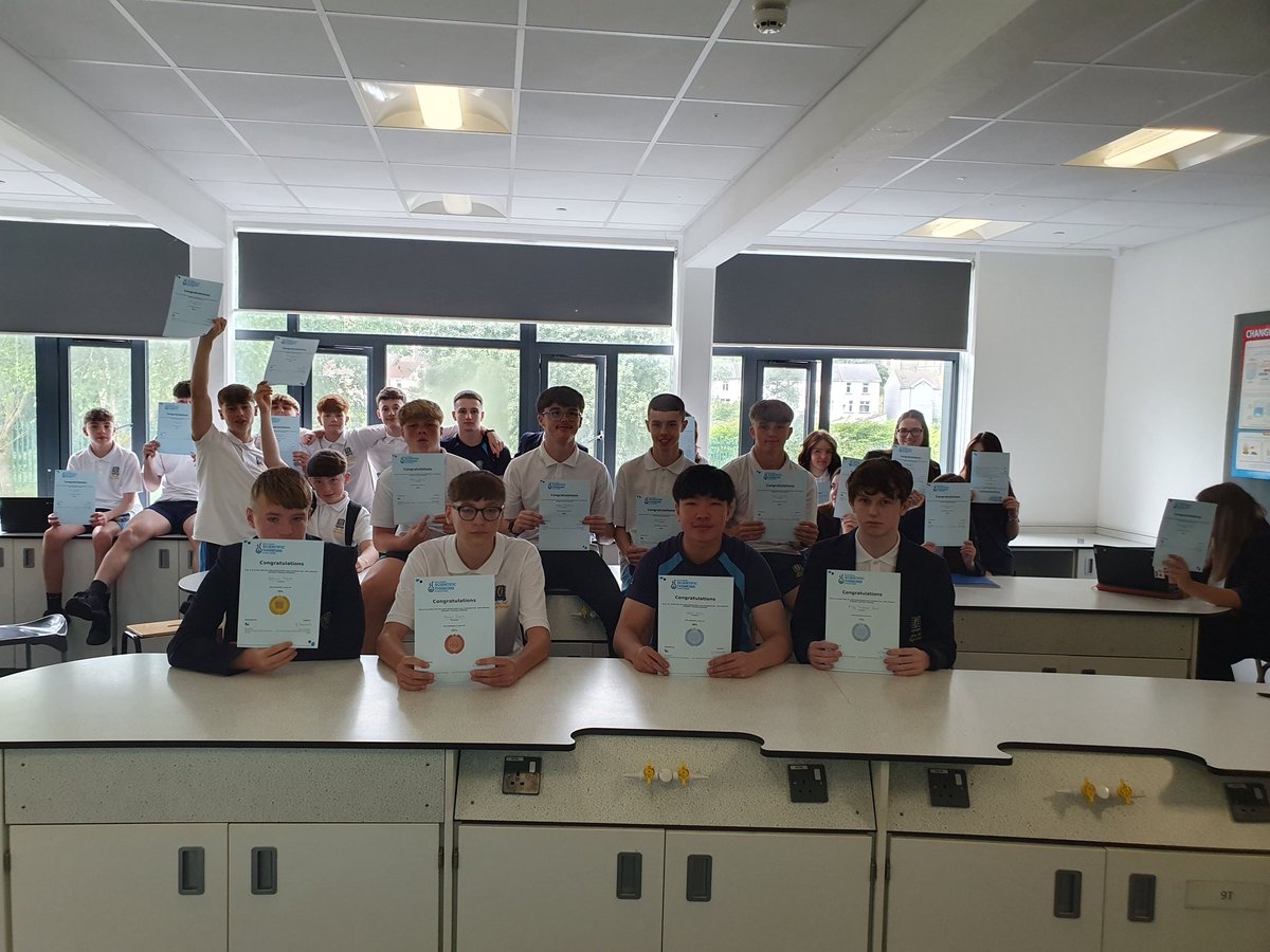 Afon Taf Science (@aths_science) on Twitter photo Year 10 pupils did fantastic in the National Scientific Thinking Challenge, da iawn 🌟👩🔬👨🔬!! #TeamTâf <a href="/AfontafHigh/">Afon Tâf High School</a> Year 10 pupils did fantastic in the National Scientific Thinking Challenge, da iawn 🌟👩🔬👨🔬!! #TeamTâf <a href="/AfontafHigh/">Afon Tâf High School</a>
