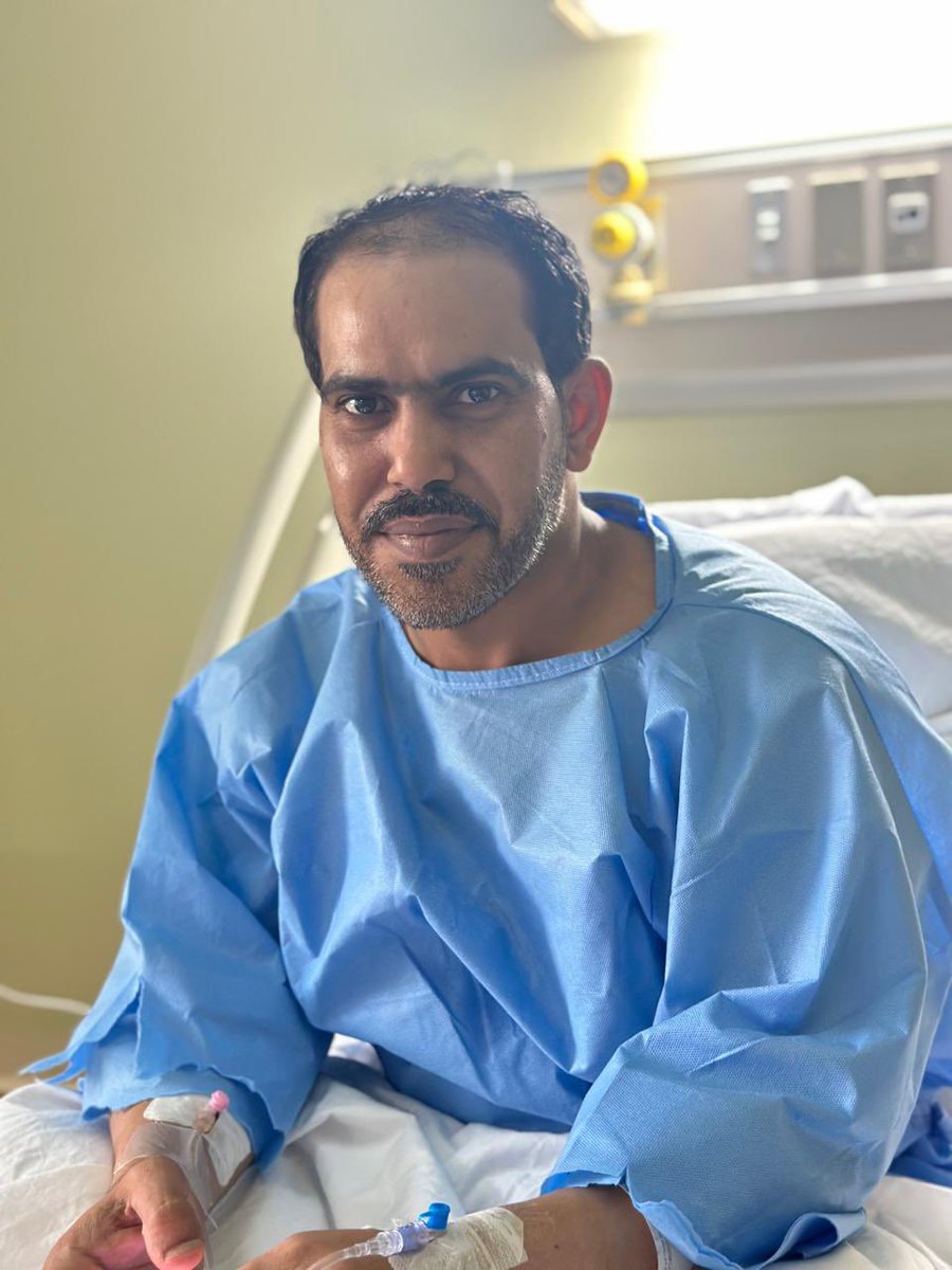 الزميل / ناهض عواد الشمري 
أحد أبطال تجمع حائل الصحي المشاركين في موسم حج ١٤٤٥هـ .

تعرض لأزمة قلبية أثناء أدائه لمهام عمله في مجمع الطوارئ بالمعيصم في مكة المكرمة.

وأجرى عملية قلب مفتوح في مدينة الملك عبدالله الطبية في العاصمة المقدسة .. 

وهو الآن ولله الحمد بصحة وعافية ..