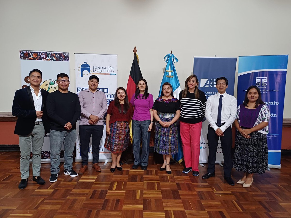 AngelChacach's tweet photo. " #ciudadaníamásalládelvoto " 
Programa que fomenta el conocimiento y las habilidades necesarias para incidir activamente en la sociedad guatemalteca.

Consejo de Juventudes Indígenas
Juventud Latinoamericana Sin Fronteras  - Guatemala https://t.co/5cfyPSrKw0