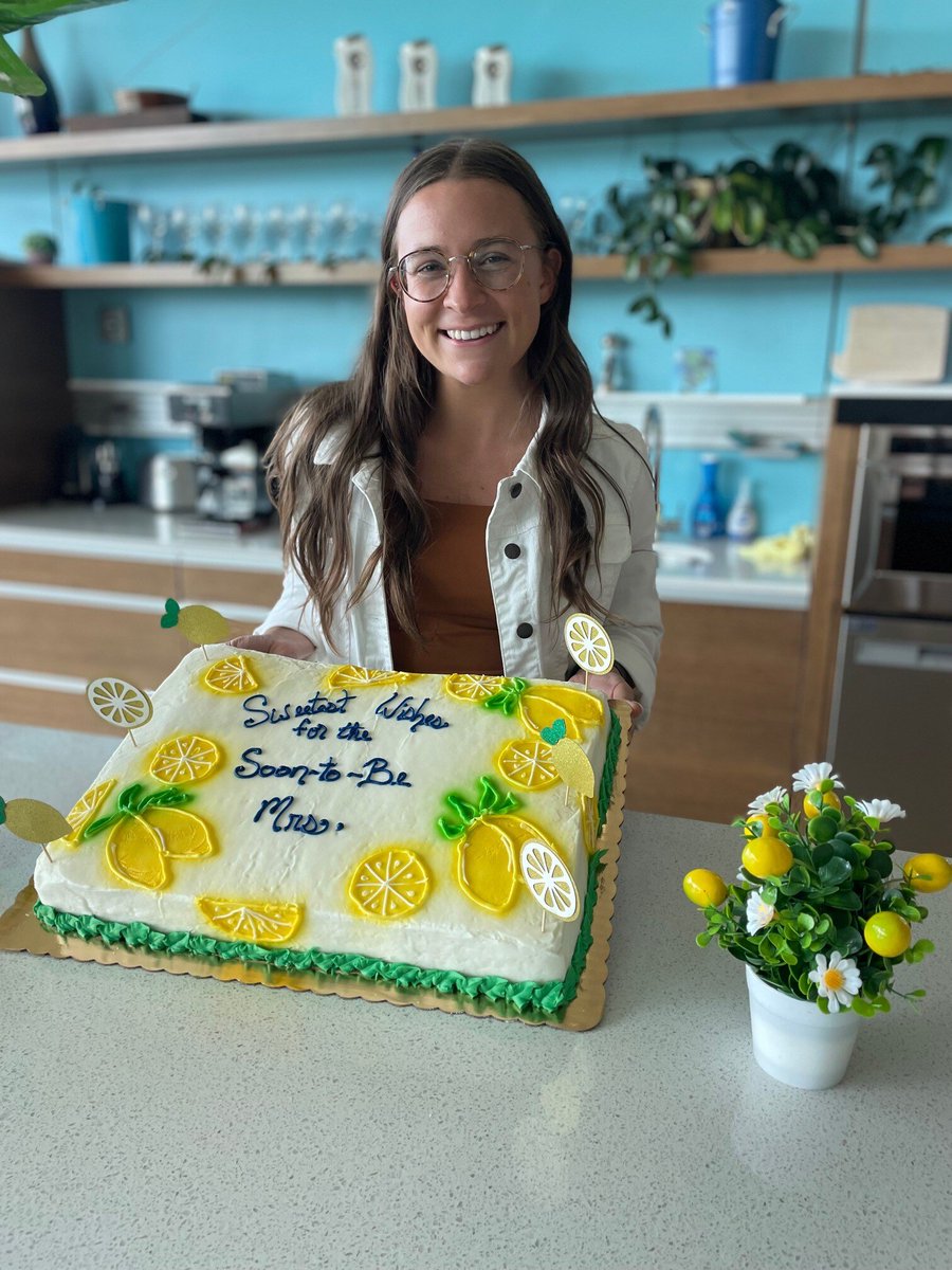 SamuelsGroup's tweet photo. Macy found her main squeeze! 🎉🍋 Yesterday we celebrated Macy's upcoming wedding with some supposedly pre-sliced lemon cake and well-wishes. Join us in congratulating Macy!

#TheSamuelsGroup #BridalShower #MainSqueeze #MisstoMrs https://t.co/TAcufpokmM