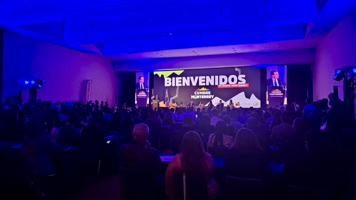 ¡Un arranque espectacular!  

Sala llena en la inauguración de la XX Cumbre Mundial de Comunicación Política en Monterrey 🇲🇽

¿Qué temas te interesan más de los que se abordarán? 
<a href="/divoskus/">Daniel Ivoskus</a> 
<a href="/nidiapaulinov/">Nidia Paulino Valdez</a> 
<a href="/matachristian/">Christian Mata</a> 
<a href="/ClaraVillarreal/">Clara Villarreal</a>