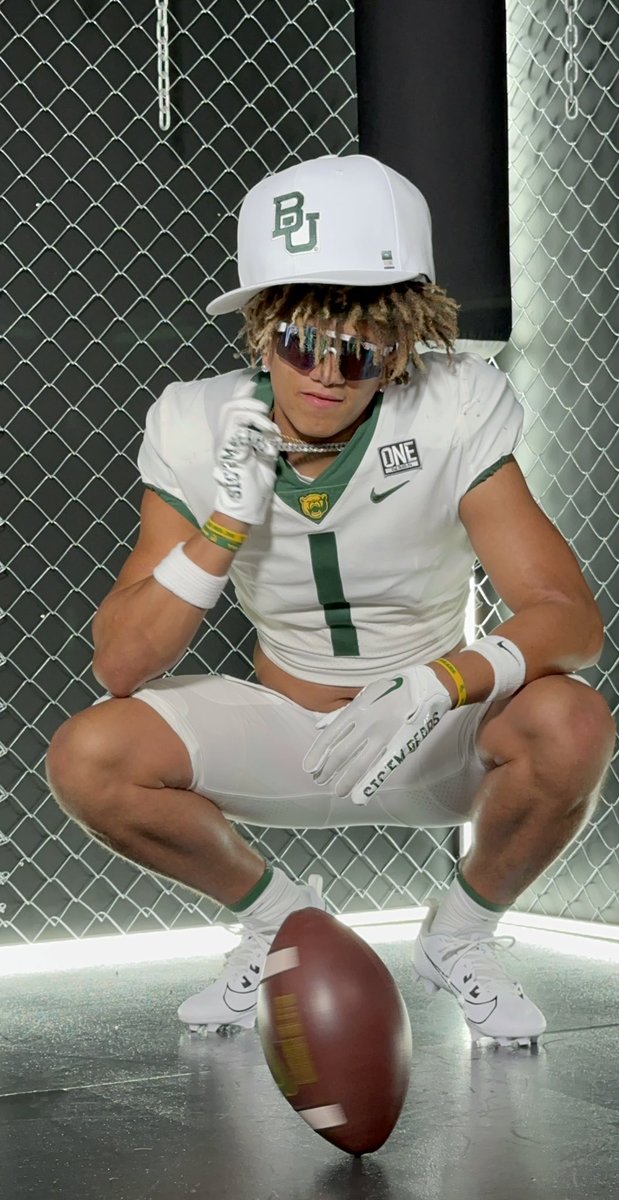Stevie Àmar Jr. 👷🏽♂️ (@stevieajr) on Twitter photo #BaylorNation Whatchu think?
Thank you to the <a href="/BUFootball/">Baylor Football</a> staff for an amazing OV experience! <a href="/CoachDaveAranda/">Dave Aranda</a> <a href="/ahunt90/">Aaron Hunt</a> <a href="/JakeSpavital/">Jake Spavital</a> <a href="/LarryBaylorFB/">Larry McDonald</a> <a href="/EdParisJr/">Ed Paris</a> <a href="/CoachRHolcomb/">Rhett Holcomb</a> <a href="/CoachJLAnderson/">Jarrett Anderson</a> <a href="/BrandonHuffman/">Brandon Huffman</a> <a href="/adamgorney/">Adam Gorney</a> <a href="/GregBiggins/">Greg Biggins</a> <a href="/oclionsfootball/">OC Lions Football</a> <a href="/CoachC_C/">Charles Collins</a> #SicEm 🐻 #BaylorNation Whatchu think?
Thank you to the <a href="/BUFootball/">Baylor Football</a> staff for an amazing OV experience! <a href="/CoachDaveAranda/">Dave Aranda</a> <a href="/ahunt90/">Aaron Hunt</a> <a href="/JakeSpavital/">Jake Spavital</a> <a href="/LarryBaylorFB/">Larry McDonald</a> <a href="/EdParisJr/">Ed Paris</a> <a href="/CoachRHolcomb/">Rhett Holcomb</a> <a href="/CoachJLAnderson/">Jarrett Anderson</a> <a href="/BrandonHuffman/">Brandon Huffman</a> <a href="/adamgorney/">Adam Gorney</a> <a href="/GregBiggins/">Greg Biggins</a> <a href="/oclionsfootball/">OC Lions Football</a> <a href="/CoachC_C/">Charles Collins</a> #SicEm 🐻