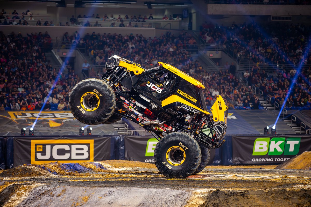 standardrewards's tweet photo. Win tickets to the @MonsterJam Pit Party and event on
Saturday 13 July 2024 at London Stadium. Enter here: https://t.co/2bhYuBLOtV https://t.co/vCSifsYeMK