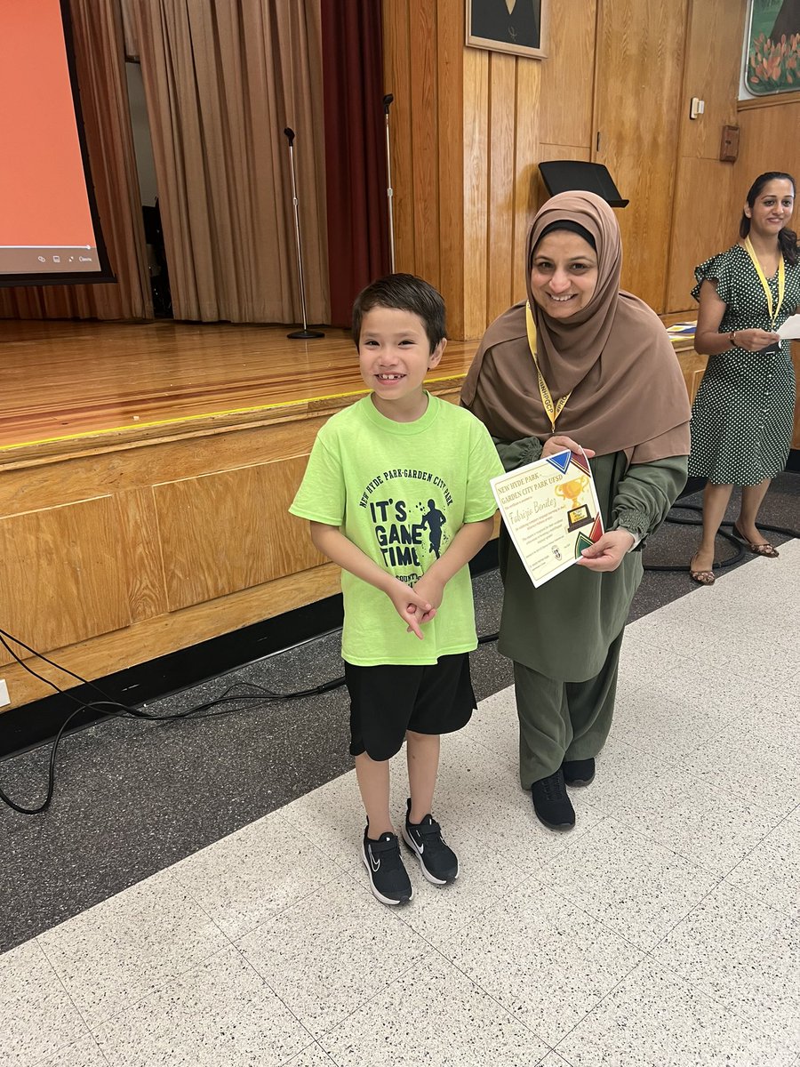 Wow! Congratulations to 2 amazing students who earned awards for participating in our districts Bi-literacy Pathway Awards Program. These 2 students spent time this year learning the Spanish and Romanian languages. Amazing! <a href="/ManorOaksNHPGCP/">Manor Oaks School</a>  #proud2Bnhpgcp