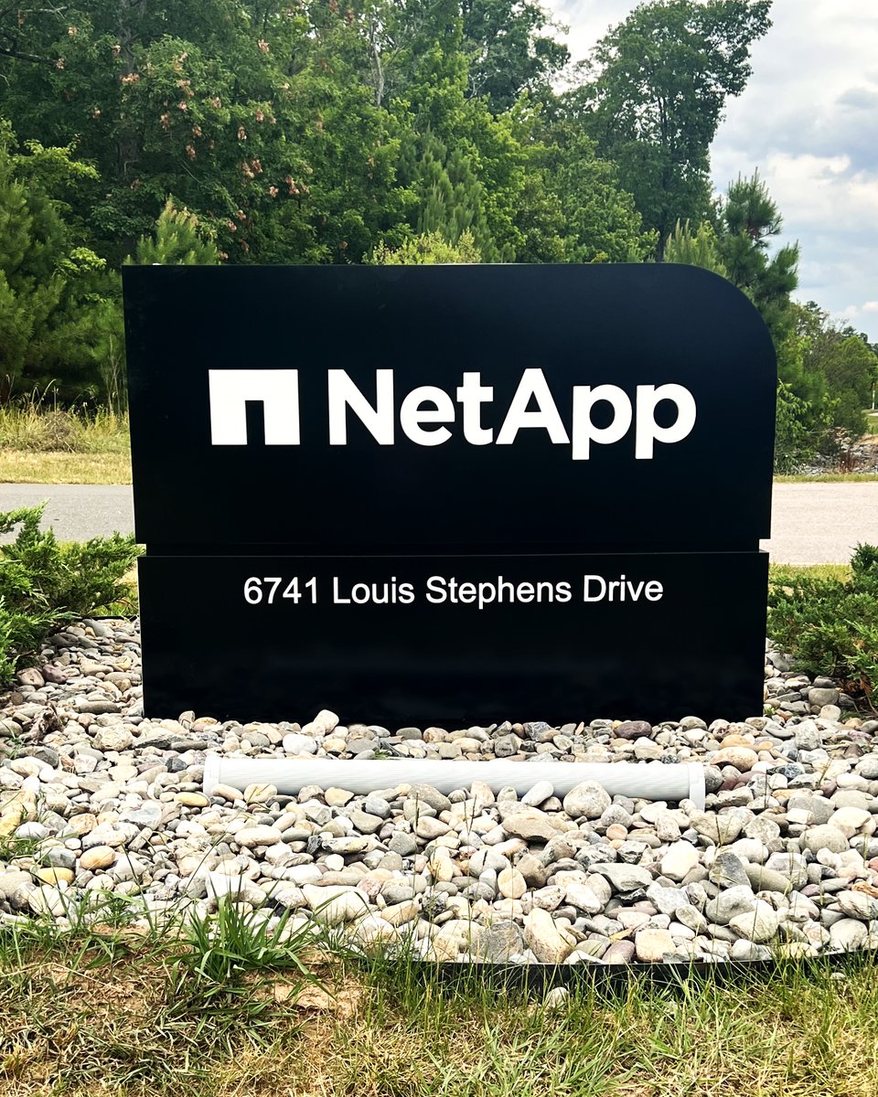 capital_sign_nc's tweet image. Delighted to have partnered with @NetApp for their new monument installations, showcasing their industry-leading services: unified data storage, integrated data services &amp;amp; CloudOps solutions ☁️ 

#MonumentSign #MonumentSignage #SignSolutions #NetApp #Signs #Branding #Marketing