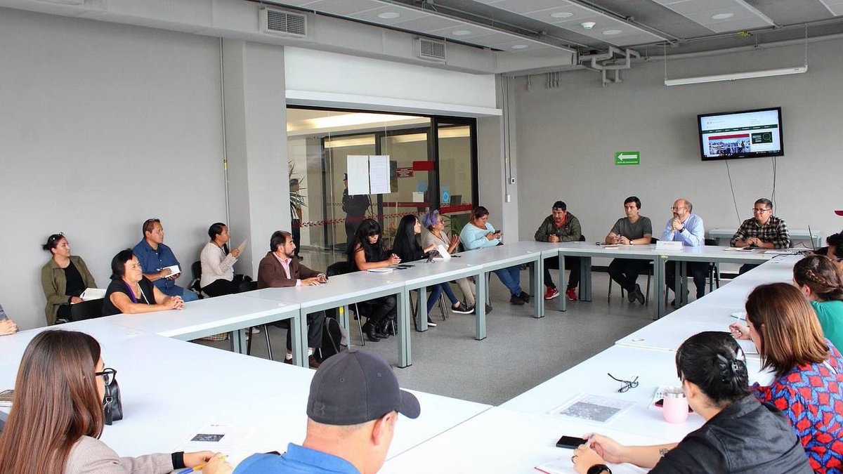 IntiMunoz's tweet image. Esta tarde equipos de la @SeGobCDMX @LaSEMOVI @seduviCDMX y @SGIRPC_CDMX nos reunimos con vecinas y vecinos de Av. Coltongo, previo al inicio de los trabajos para la habilitación de un Sendero Seguro y la intervención integral del espacio público que mejorarán las condiciones de…