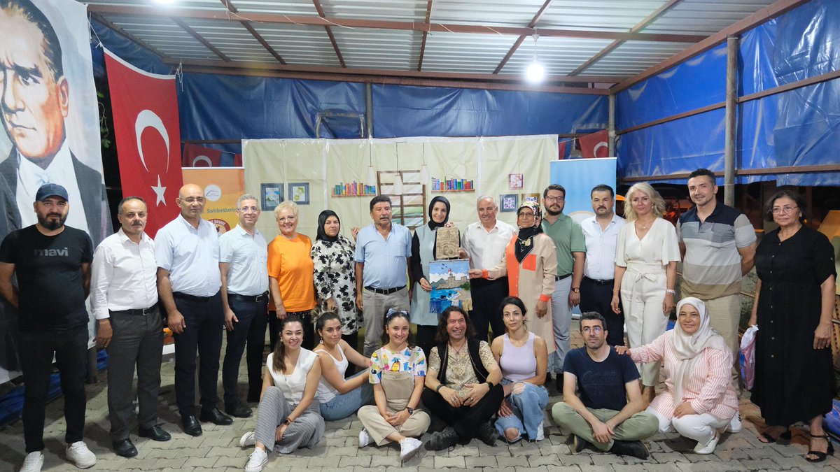 Müdürlüğümüzün 📌"Kahve Bahane Projesi" kapsamında öğretmenler tarafından hazırlanan "Karışık Aile" adlı tiyatro oyunu, 📍Anamur’da Alataş Mahallesi’nde velilerle buluştu.🎭👨‍👩‍👧‍👦✨

🔗meb.ai/j17lUe

<a href="/tcmeb/">Millî Eğitim Bakanlığı</a> 
<a href="/Yusuf__Tekin/">Yusuf Tekin</a> 
<a href="/ahpehlivan53/">Ali Hamza Pehlivan</a> 
<a href="/fazilet_durmus/">Fazilet Öğretmen 🇹🇷</a>