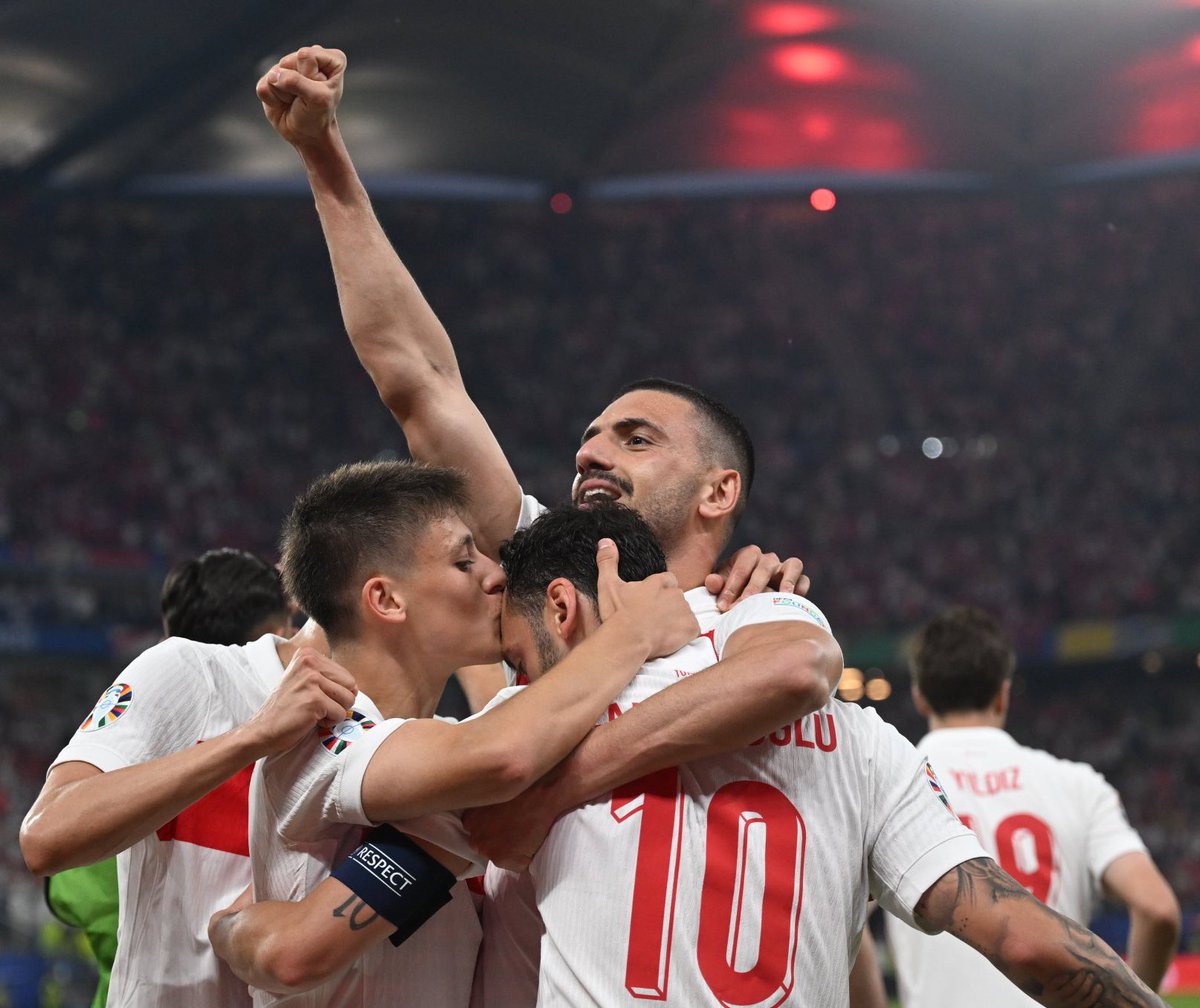 A Milli Takımımız EURO 2024’te Son 16’da!
#EURO2024 ⚽️

Tebrikler #Türkiyem 🇹🇷