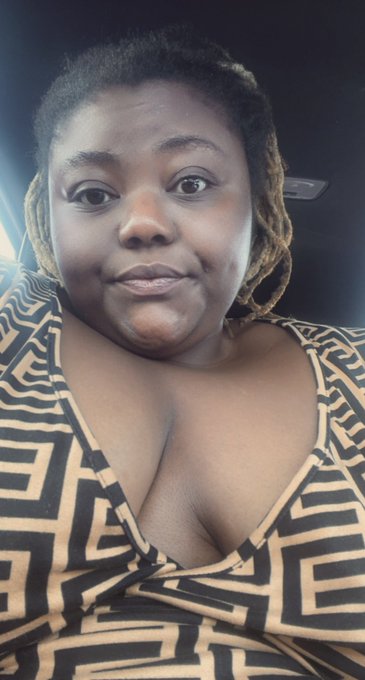 My humps, my humps. My lovely lady lumps   Check it out 😉 https://t.co/hB9adonbdw