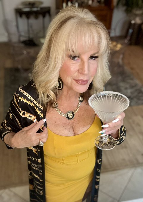 Cocktail Wednesday at YouTube and Only Fans.   I was mixing up a lemon drop martini today. Yum!  Of course<a href="/tag/ocala"class="tags"><span>#ocala</span></a><a href="/tag/landolakes"class="tags"><span>#landolakes</span></a>