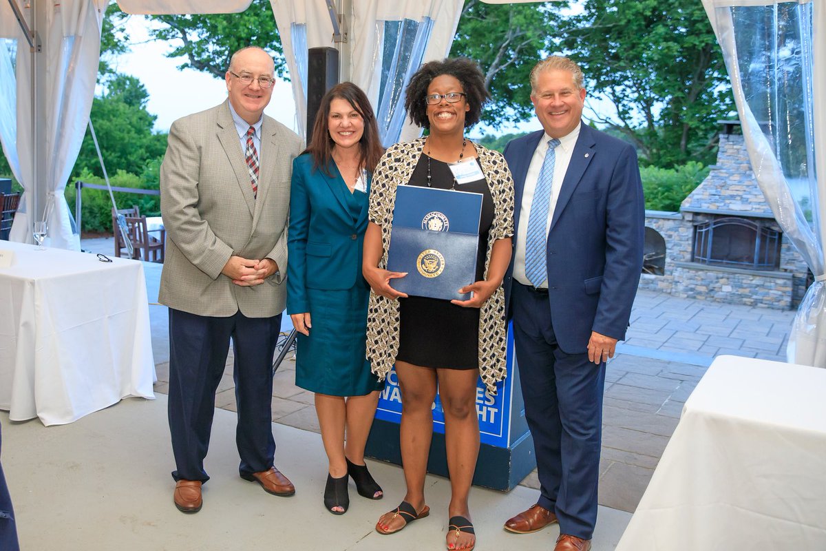 MatMuratore's tweet photo. Had a blast as a co-mc with State Rep. @kathylanatra at @SSCAC 39th Annual Local Heroes event. #Congratulations to the inspiring award recipients. #thankyouformakingadifference
Photos courtesy of Denise Maccaferri Photography https://t.co/aYlZMak68f