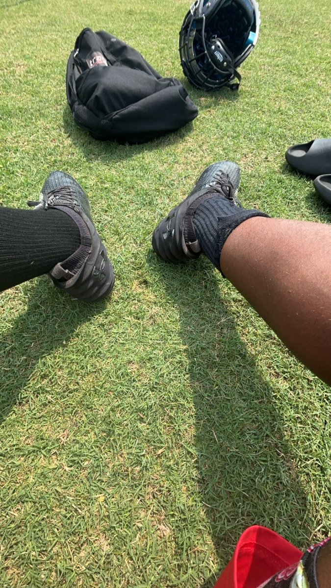 Had a great time at the field today getting ready for our 7 on 7 tomorrow. Worked on movements an footwork. Steadily getting better! #AGTG 🙌🏾