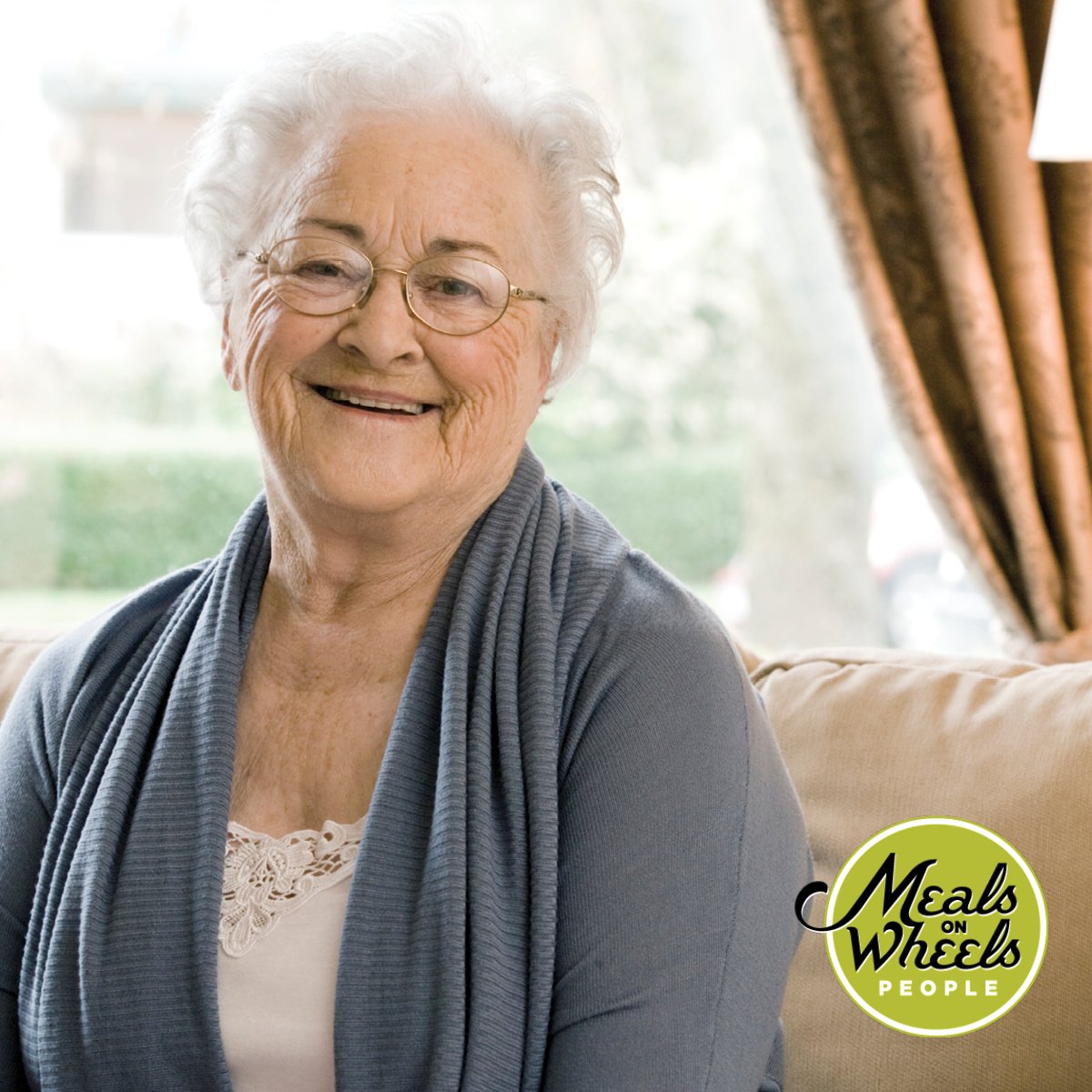 MealsWheelsPpl's tweet photo. Did you know 54% of our meal recipients live alone and struggle with basic needs? For Edna, #MOWP is a lifeline. "Rent is so high. I can't afford to buy a lot. Those three meals a week mean so much." Help Edna and others live full, healthy lives at https://t.co/ncpIwW5xEm https://t.co/6fTrmT4hGu