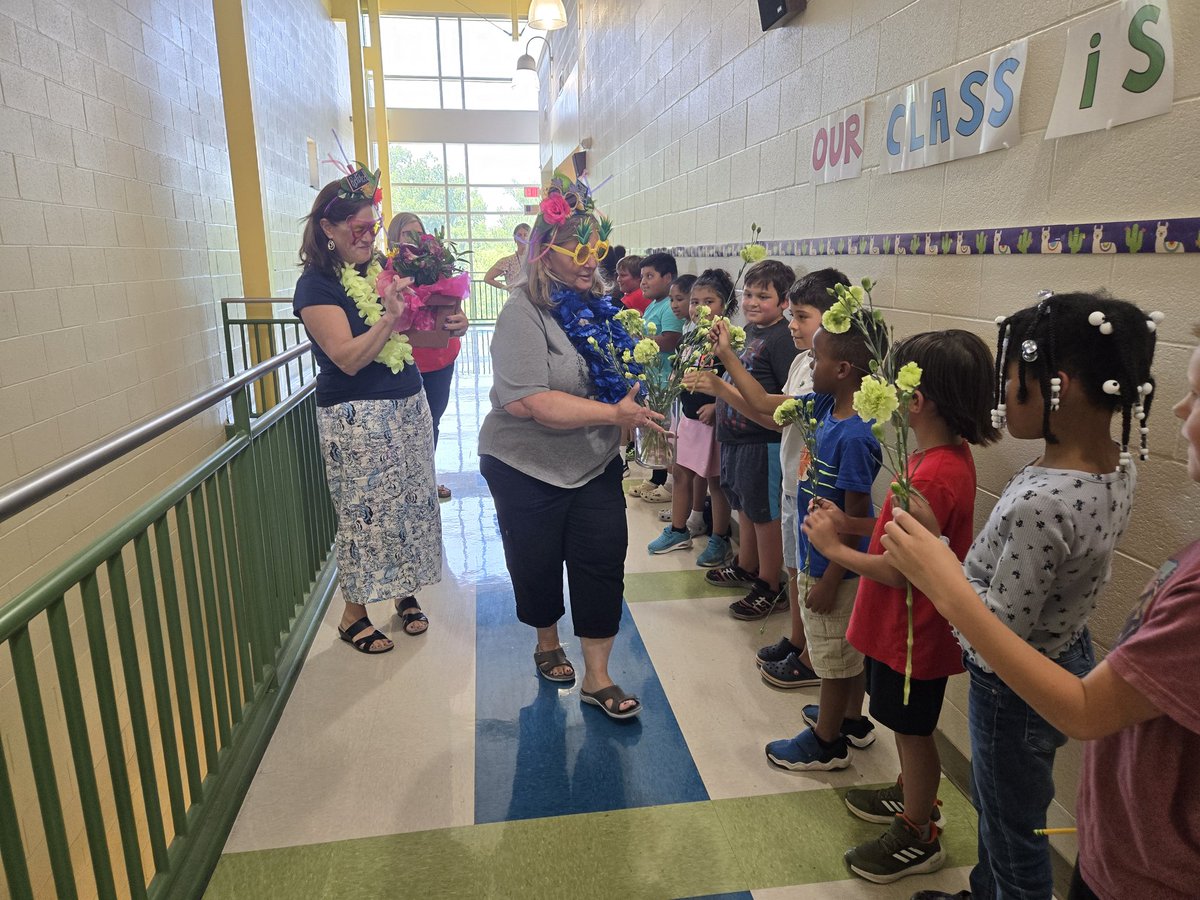 NFP_Elementary's tweet image. Surprise clap out for our retiring staff.❤️ Beloved receptionist, Mrs. May,&amp;amp; dedicated teacher, Ms. Enright! Kids cheered, hugged, handed out flowers, &amp;amp; gave LOTS of hugs to these two amazing women! They will be missed so much, but grateful for all they&apos;ve given to young ones!