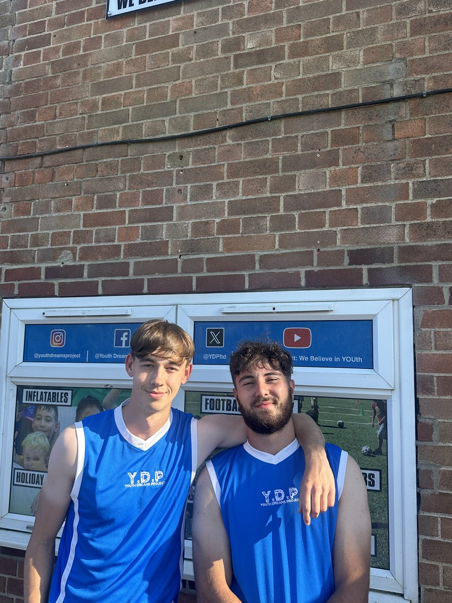 YDPltd's tweet image. Our 3 YDP models 😀
New sleeveless tops just in time for the summer ☀️ 

#YDP #Summer #Vests