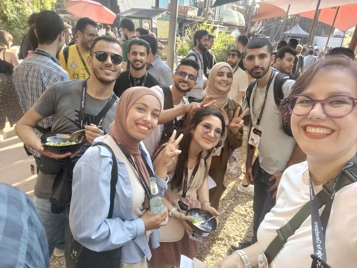 AhlemButterfly's tweet photo. #GoogleIO Connect Berlin 2024 Community Dinner ๐๐
What a great celebration ๐๐
@GoogleDevExpert @googledevgroups @WomenTechmakers @Google #gdgMENA https://t.co/Pb7pRtFcns